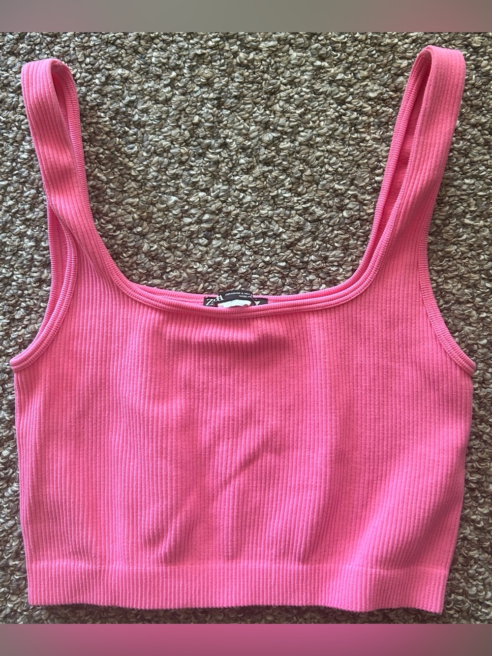 ZARA M/L Women’s Pink Ribbed Crop Tank Top with thin straps and a smooth inside